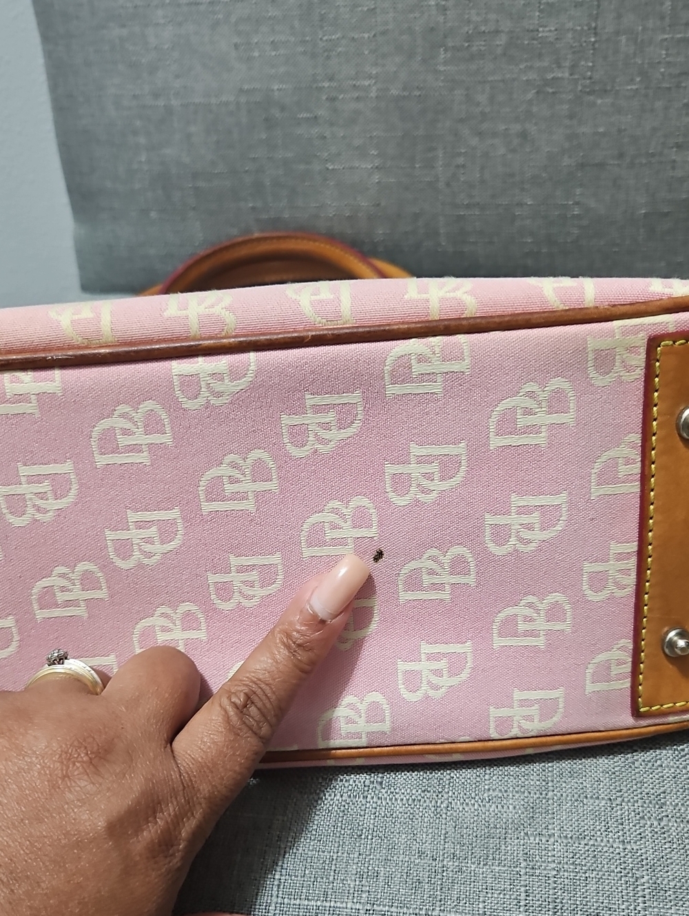 Dooney &Bourke Y2K Vintage Signature Momogram Pink Monogram Tote with Tan Trim - Picture 10 of 10
